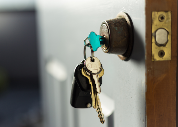 changing door lock